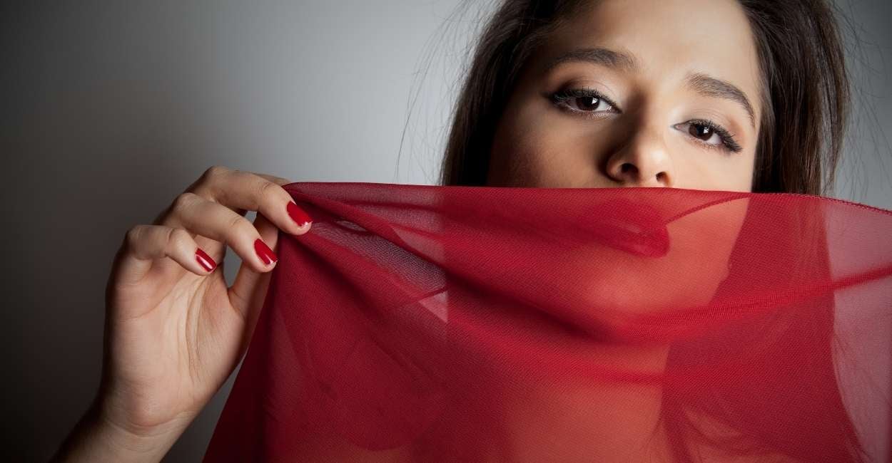 How To Seduce A Man ─ A Practical Guide For Women